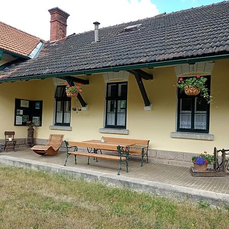 Апартаменти Nostalgie Bahnhof Гмюнд Екстер'єр фото